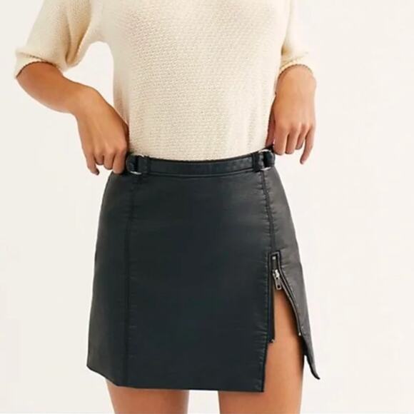 Free People Midnight Magic Leather Skirt Size 2 - Picture 1 of 7